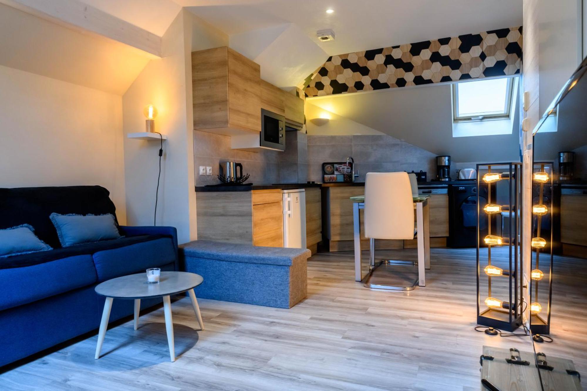 Au Bord Du Lac D'Annecy, Logement Type Loft, Dans Residence Avec Plage Et Ponton Privee Duingt Bagian luar foto