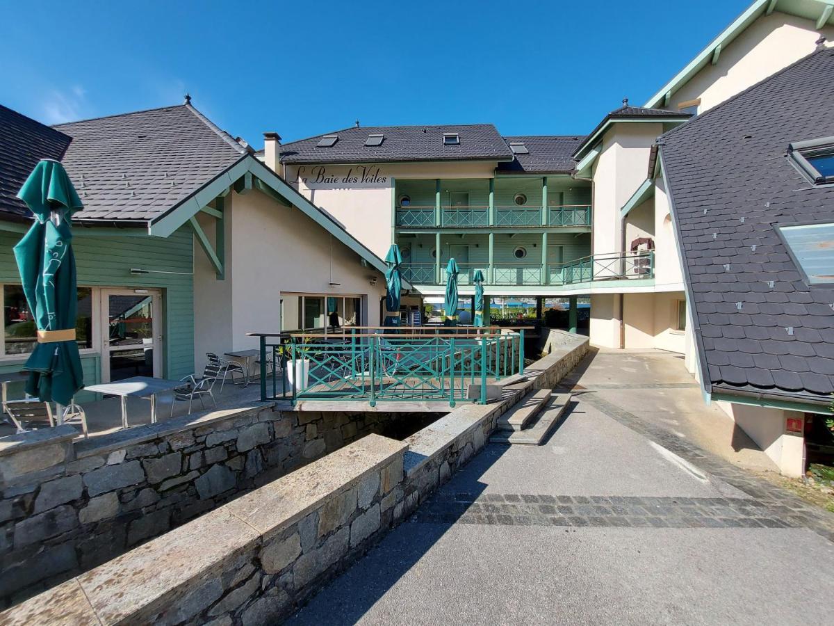 Au Bord Du Lac D'Annecy, Logement Type Loft, Dans Residence Avec Plage Et Ponton Privee Duingt Bagian luar foto